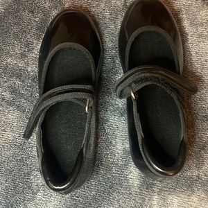 Kids tap shoes